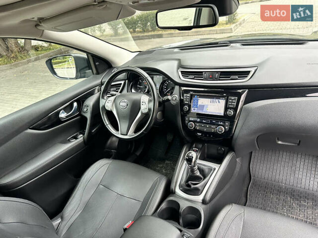 Серый Ниссан Кашкай, объемом двигателя 1.6 л и пробегом 180 тыс. км за 16800 $, фото 11 на Automoto.ua