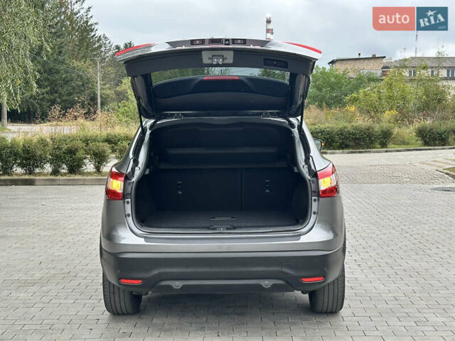 Серый Ниссан Кашкай, объемом двигателя 1.6 л и пробегом 180 тыс. км за 16800 $, фото 6 на Automoto.ua