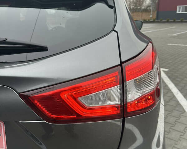 Серый Ниссан Кашкай, объемом двигателя 1.6 л и пробегом 230 тыс. км за 14350 $, фото 32 на Automoto.ua