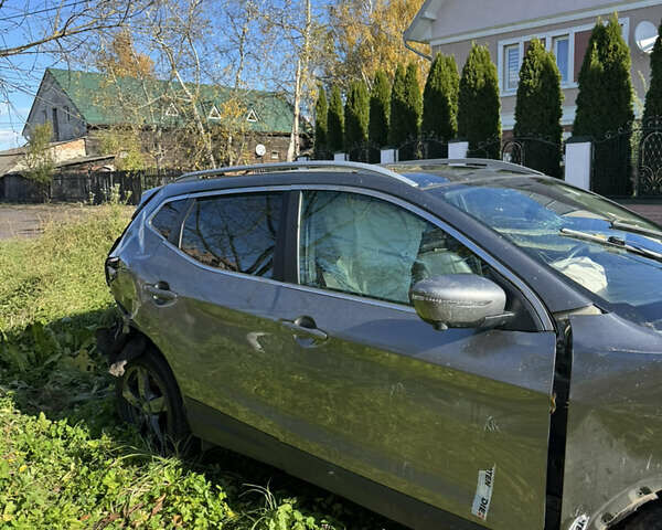 Серый Ниссан Кашкай, объемом двигателя 1.5 л и пробегом 250 тыс. км за 9500 $, фото 2 на Automoto.ua