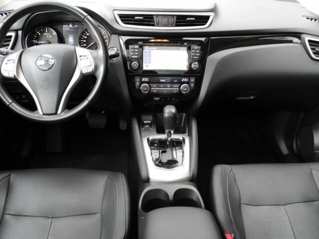 Серый Ниссан Кашкай, объемом двигателя 1.6 л и пробегом 75 тыс. км за 8900 $, фото 6 на Automoto.ua