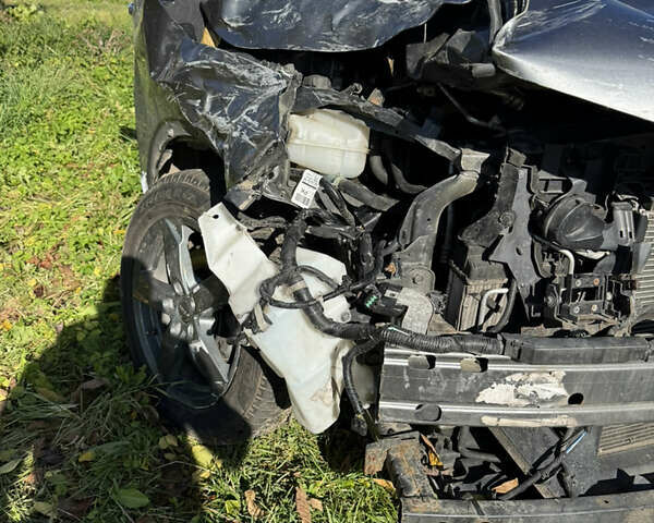 Серый Ниссан Кашкай, объемом двигателя 1.5 л и пробегом 250 тыс. км за 9500 $, фото 7 на Automoto.ua