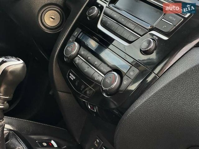 Серый Ниссан Кашкай, объемом двигателя 1.6 л и пробегом 114 тыс. км за 14750 $, фото 22 на Automoto.ua