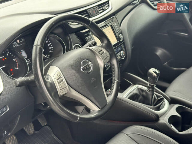 Серый Ниссан Кашкай, объемом двигателя 1.6 л и пробегом 180 тыс. км за 16800 $, фото 17 на Automoto.ua