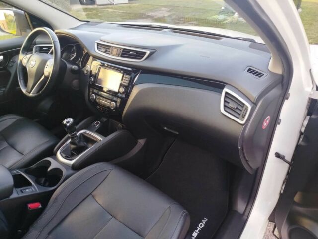 Серый Ниссан Кашкай, объемом двигателя 1.6 л и пробегом 72 тыс. км за 6050 $, фото 8 на Automoto.ua