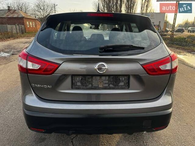 Серый Ниссан Кашкай, объемом двигателя 1.6 л и пробегом 114 тыс. км за 14750 $, фото 4 на Automoto.ua