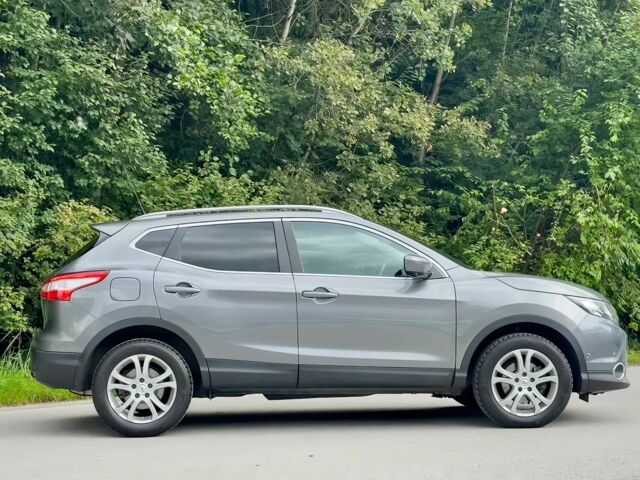 Серый Ниссан Кашкай, объемом двигателя 1.6 л и пробегом 80 тыс. км за 8000 $, фото 3 на Automoto.ua