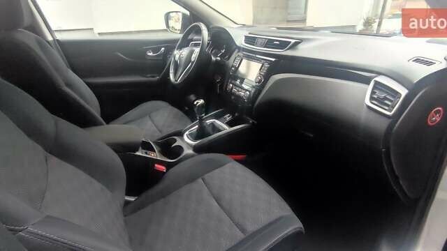 Сірий Ніссан Кашкай, об'ємом двигуна 1.5 л та пробігом 208 тис. км за 14200 $, фото 10 на Automoto.ua