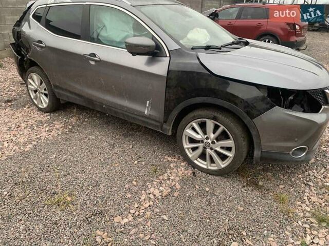 Серый Ниссан Кашкай, объемом двигателя 1.5 л и пробегом 213 тыс. км за 8200 $, фото 2 на Automoto.ua