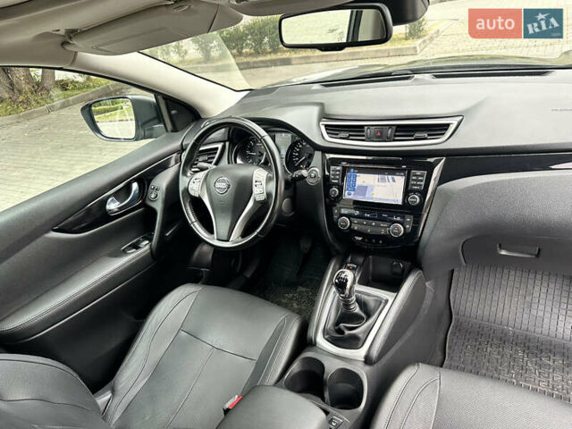 Серый Ниссан Кашкай, объемом двигателя 1.6 л и пробегом 180 тыс. км за 16800 $, фото 8 на Automoto.ua
