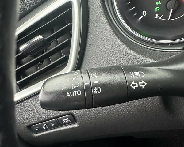 Серый Ниссан Кашкай, объемом двигателя 1.6 л и пробегом 230 тыс. км за 14350 $, фото 23 на Automoto.ua