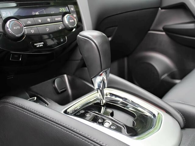 Серый Ниссан Кашкай, объемом двигателя 1.6 л и пробегом 80 тыс. км за 8000 $, фото 6 на Automoto.ua