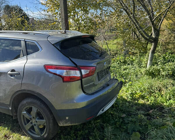 Серый Ниссан Кашкай, объемом двигателя 1.5 л и пробегом 250 тыс. км за 9500 $, фото 4 на Automoto.ua