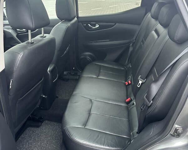 Серый Ниссан Кашкай, объемом двигателя 1.6 л и пробегом 230 тыс. км за 14350 $, фото 8 на Automoto.ua