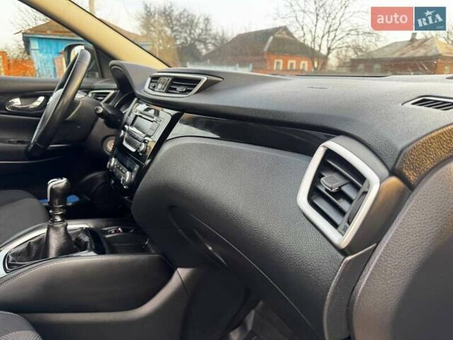 Серый Ниссан Кашкай, объемом двигателя 1.6 л и пробегом 114 тыс. км за 14750 $, фото 28 на Automoto.ua