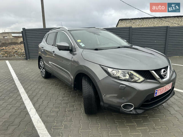 Серый Ниссан Кашкай, объемом двигателя 1.6 л и пробегом 230 тыс. км за 14350 $, фото 2 на Automoto.ua