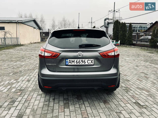 Сірий Ніссан Кашкай, об'ємом двигуна 1.6 л та пробігом 202 тис. км за 15700 $, фото 3 на Automoto.ua