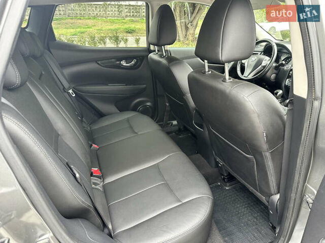 Серый Ниссан Кашкай, объемом двигателя 1.6 л и пробегом 180 тыс. км за 16800 $, фото 22 на Automoto.ua