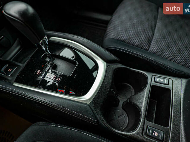 Сірий Ніссан Кашкай, об'ємом двигуна 2 л та пробігом 80 тис. км за 16623 $, фото 16 на Automoto.ua