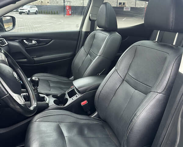 Серый Ниссан Кашкай, объемом двигателя 1.6 л и пробегом 230 тыс. км за 14350 $, фото 11 на Automoto.ua