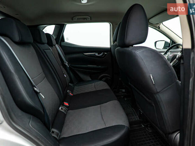 Сірий Ніссан Кашкай, об'ємом двигуна 2 л та пробігом 80 тис. км за 16623 $, фото 18 на Automoto.ua