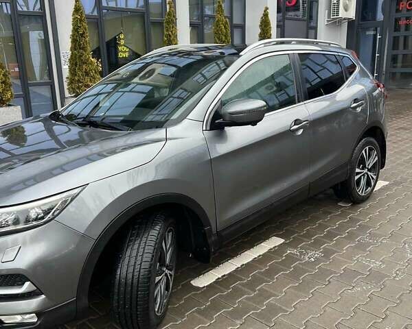 Серый Ниссан Кашкай, объемом двигателя 2 л и пробегом 199 тыс. км за 17999 $, фото 1 на Automoto.ua