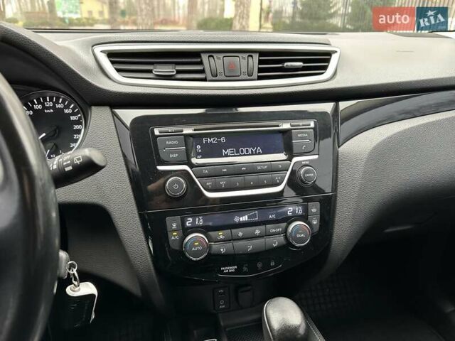 Сірий Ніссан Кашкай, об'ємом двигуна 2 л та пробігом 84 тис. км за 15800 $, фото 14 на Automoto.ua