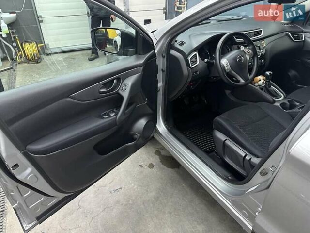 Сірий Ніссан Кашкай, об'ємом двигуна 1.6 л та пробігом 171 тис. км за 15300 $, фото 7 на Automoto.ua
