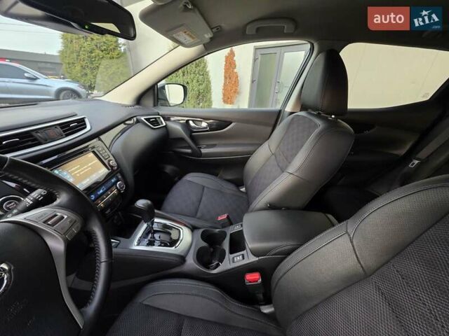 Серый Ниссан Кашкай, объемом двигателя 1.6 л и пробегом 168 тыс. км за 15950 $, фото 74 на Automoto.ua