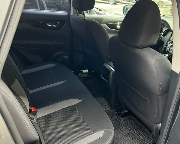 Серый Ниссан Кашкай, объемом двигателя 1.6 л и пробегом 80 тыс. км за 17800 $, фото 12 на Automoto.ua