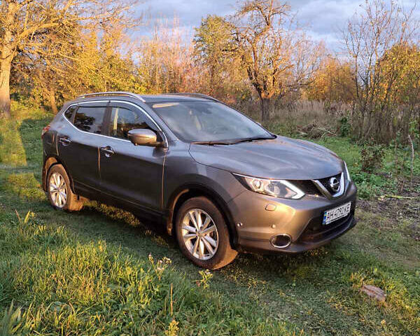 Серый Ниссан Кашкай, объемом двигателя 1.6 л и пробегом 42 тыс. км за 19000 $, фото 2 на Automoto.ua