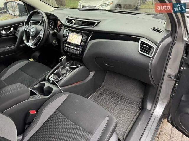 Сірий Ніссан Кашкай, об'ємом двигуна 1.6 л та пробігом 80 тис. км за 19500 $, фото 31 на Automoto.ua