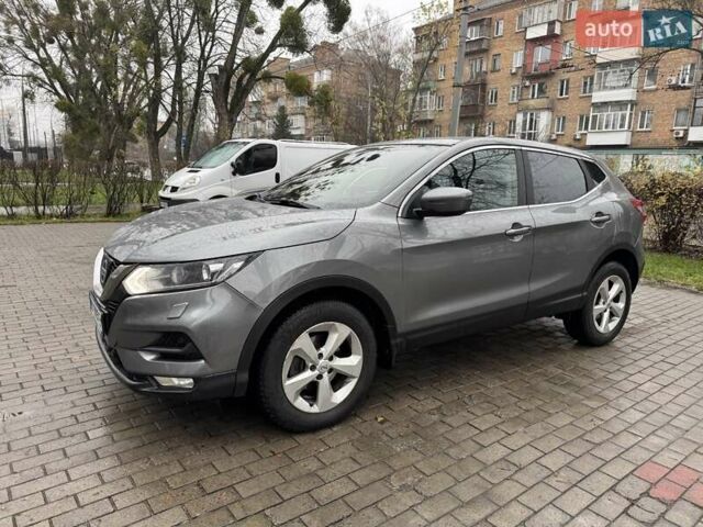 Сірий Ніссан Кашкай, об'ємом двигуна 1.6 л та пробігом 80 тис. км за 19500 $, фото 3 на Automoto.ua