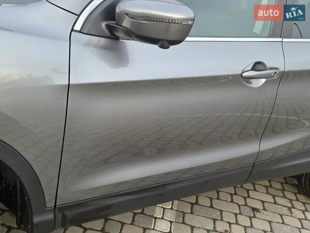 Серый Ниссан Кашкай, объемом двигателя 1.6 л и пробегом 168 тыс. км за 15950 $, фото 29 на Automoto.ua