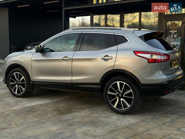 Серый Ниссан Кашкай, объемом двигателя 1.6 л и пробегом 245 тыс. км за 16000 $, фото 1 на Automoto.ua