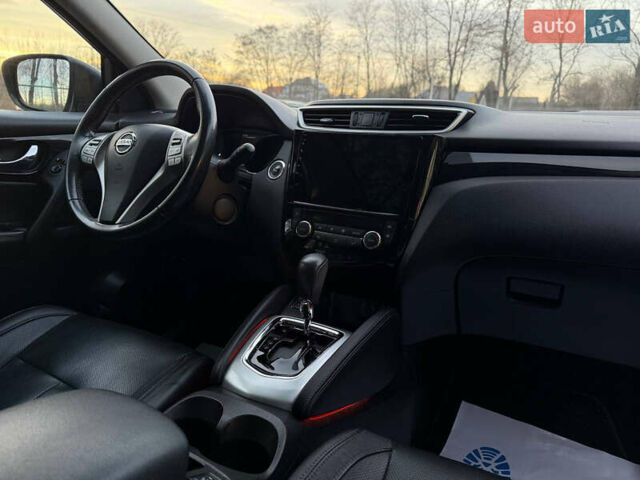 Серый Ниссан Кашкай, объемом двигателя 1.6 л и пробегом 245 тыс. км за 16000 $, фото 4 на Automoto.ua