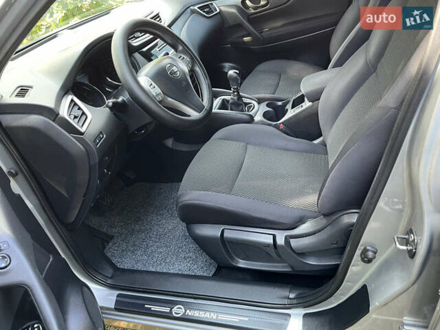 Серый Ниссан Кашкай, объемом двигателя 1.6 л и пробегом 216 тыс. км за 15900 $, фото 16 на Automoto.ua
