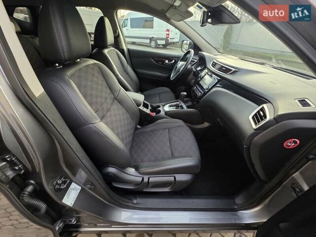 Серый Ниссан Кашкай, объемом двигателя 1.6 л и пробегом 168 тыс. км за 15950 $, фото 47 на Automoto.ua