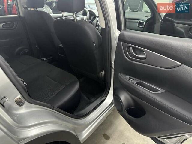 Сірий Ніссан Кашкай, об'ємом двигуна 1.6 л та пробігом 171 тис. км за 15300 $, фото 10 на Automoto.ua