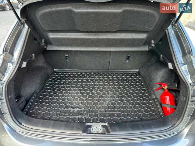 Серый Ниссан Кашкай, объемом двигателя 1.6 л и пробегом 137 тыс. км за 14999 $, фото 47 на Automoto.ua