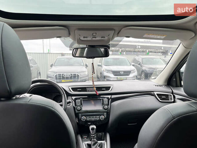 Серый Ниссан Кашкай, объемом двигателя 1.46 л и пробегом 181 тыс. км за 19200 $, фото 12 на Automoto.ua