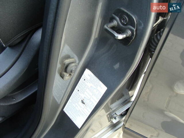 Серый Ниссан Кашкай, объемом двигателя 1.46 л и пробегом 189 тыс. км за 18600 $, фото 24 на Automoto.ua