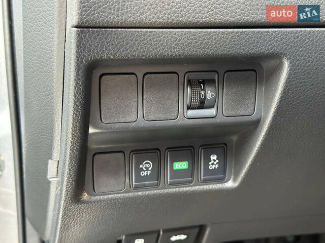 Серый Ниссан Кашкай, объемом двигателя 1.6 л и пробегом 137 тыс. км за 14999 $, фото 19 на Automoto.ua