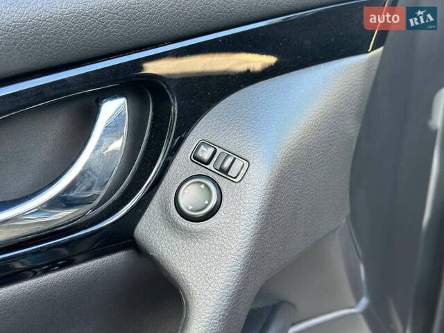 Серый Ниссан Кашкай, объемом двигателя 1.6 л и пробегом 137 тыс. км за 14999 $, фото 18 на Automoto.ua