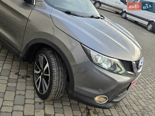 Серый Ниссан Кашкай, объемом двигателя 1.6 л и пробегом 168 тыс. км за 15950 $, фото 43 на Automoto.ua