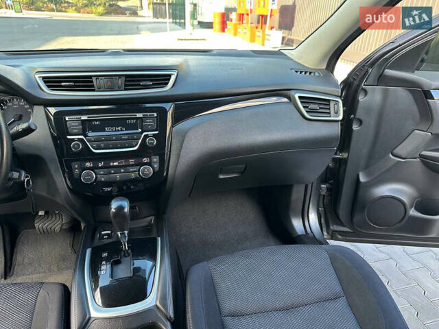 Серый Ниссан Кашкай, объемом двигателя 1.6 л и пробегом 137 тыс. км за 14999 $, фото 32 на Automoto.ua