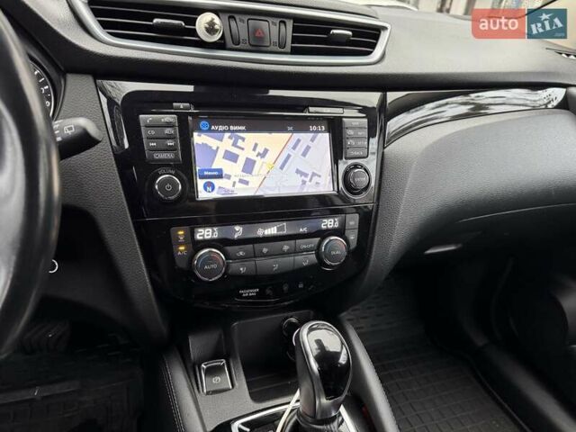 Сірий Ніссан Кашкай, об'ємом двигуна 1.6 л та пробігом 80 тис. км за 19500 $, фото 39 на Automoto.ua