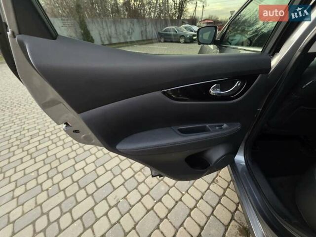 Серый Ниссан Кашкай, объемом двигателя 1.6 л и пробегом 168 тыс. км за 15950 $, фото 69 на Automoto.ua