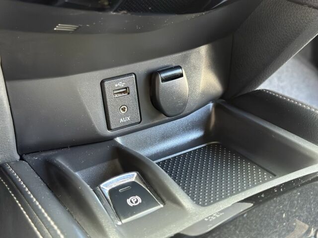 Серый Ниссан Кашкай, объемом двигателя 1.6 л и пробегом 137 тыс. км за 14999 $, фото 16 на Automoto.ua