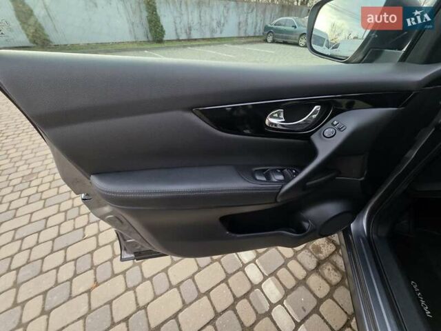 Серый Ниссан Кашкай, объемом двигателя 1.6 л и пробегом 168 тыс. км за 15950 $, фото 70 на Automoto.ua